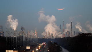Embattled Louisiana Oil Pipeline Is Complete, But the Fight Isn’t Over<em></em><em></em>